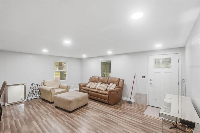 6945 NE 5TH PLACE, Ocala, FL 34470
