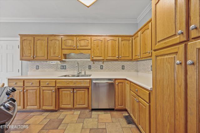 2220 Cross Creek Drive, Maryville, TN 37801