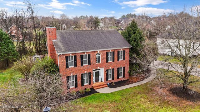 2220 Cross Creek Drive, Maryville, TN 37801