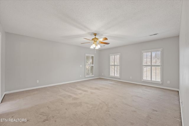 2220 Cross Creek Drive, Maryville, TN 37801