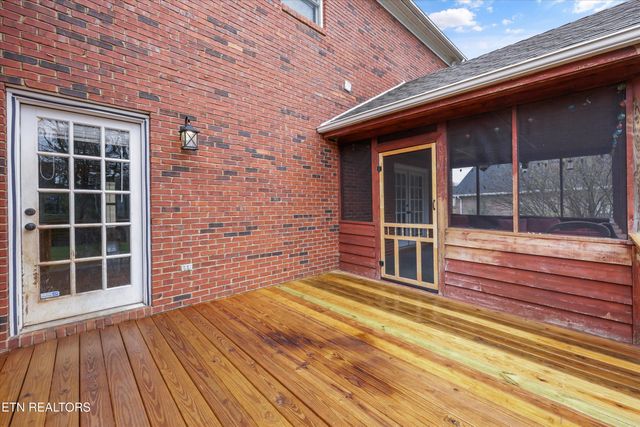 2220 Cross Creek Drive, Maryville, TN 37801