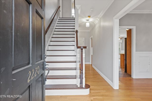 2220 Cross Creek Drive, Maryville, TN 37801