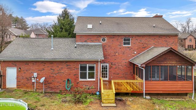 2220 Cross Creek Drive, Maryville, TN 37801