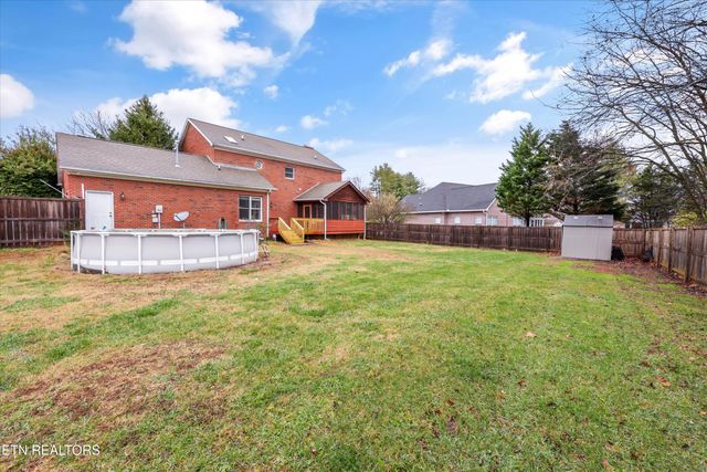 2220 Cross Creek Drive, Maryville, TN 37801