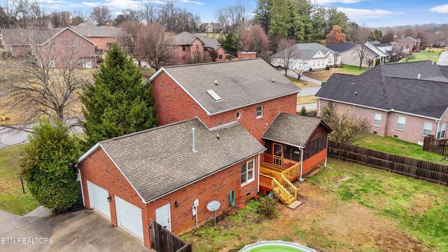 2220 Cross Creek Drive, Maryville, TN 37801