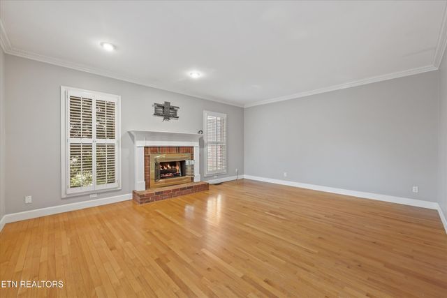 2220 Cross Creek Drive, Maryville, TN 37801