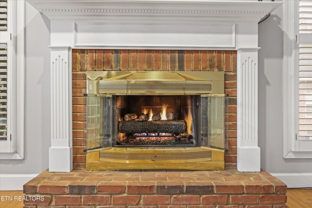 2220 Cross Creek Drive, Maryville, TN 37801