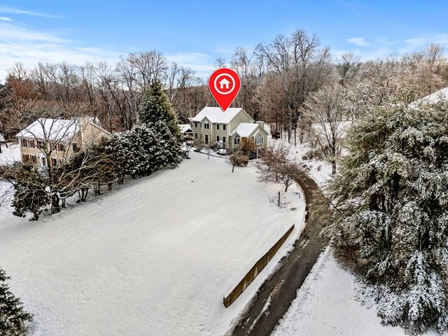 4 Barberry Ln, West Newbury, MA 01985