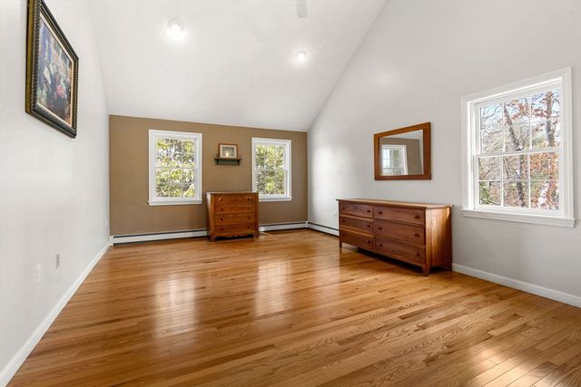 4 Barberry Ln, West Newbury, MA 01985