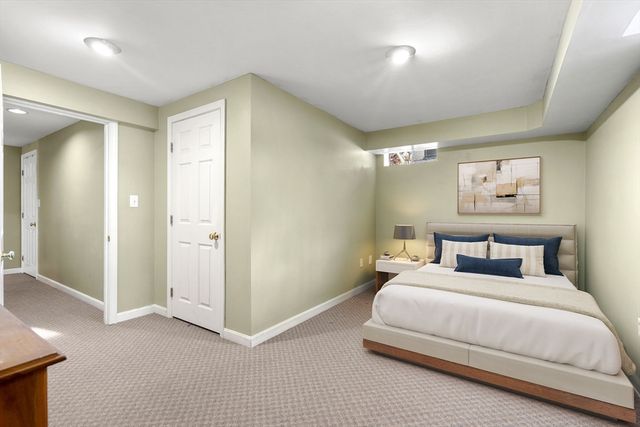 4 Barberry Ln, West Newbury, MA 01985