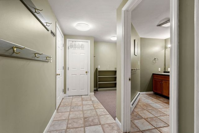 4 Barberry Ln, West Newbury, MA 01985