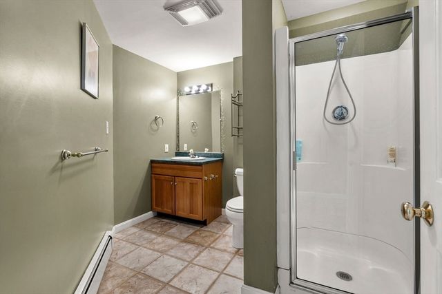 4 Barberry Ln, West Newbury, MA 01985