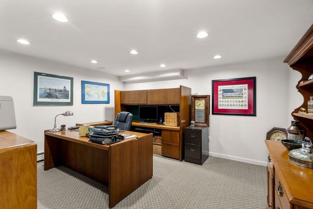 4 Barberry Ln, West Newbury, MA 01985