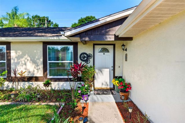 549 LONGWOOD CIRCLE, Oldsmar, FL 34677