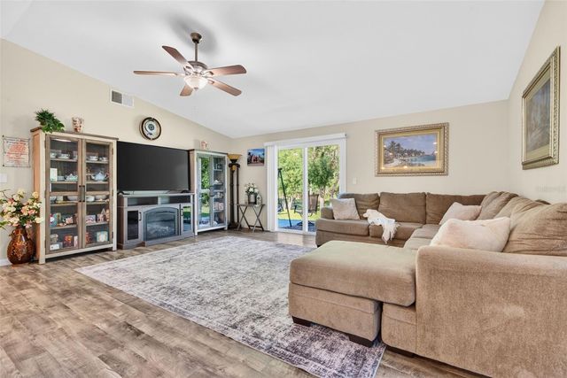 549 LONGWOOD CIRCLE, Oldsmar, FL 34677