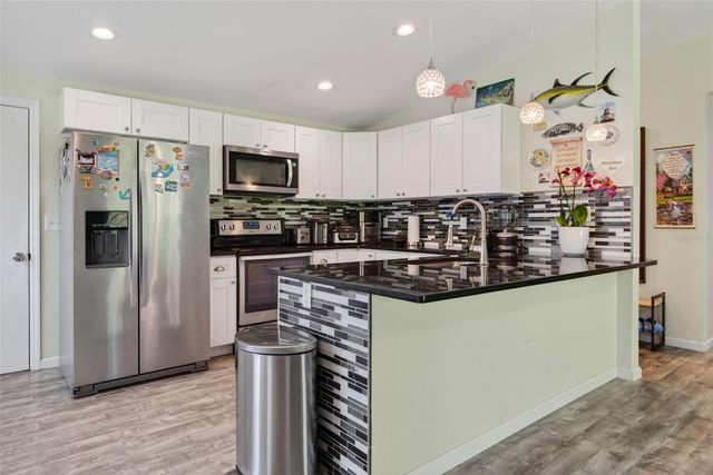 549 LONGWOOD CIRCLE, Oldsmar, FL 34677