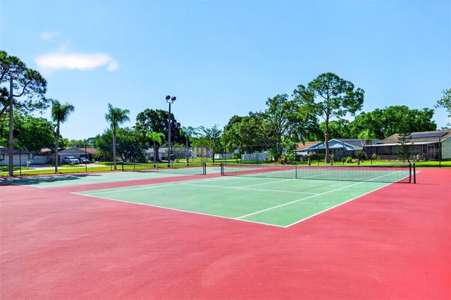549 LONGWOOD CIRCLE, Oldsmar, FL 34677