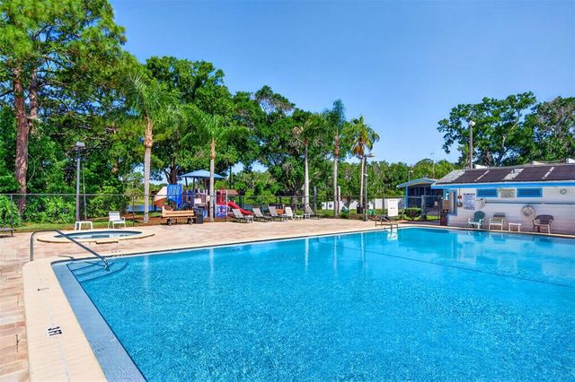 549 LONGWOOD CIRCLE, Oldsmar, FL 34677