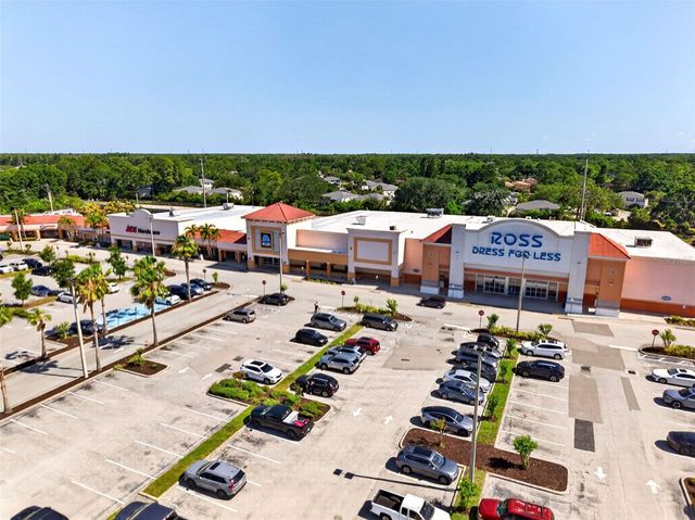 549 LONGWOOD CIRCLE, Oldsmar, FL 34677