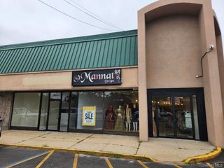 250 W Old Country Road, Hicksville, NY 11801