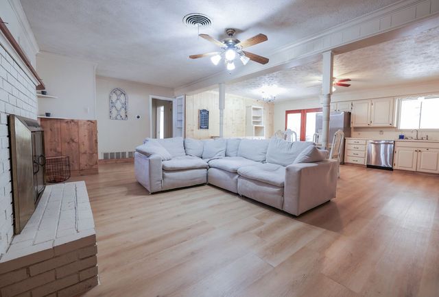 619 W Elm Street, Canton, TX 75103