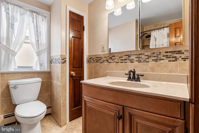 2012 MURRAY ST, Philadelphia, PA 19115