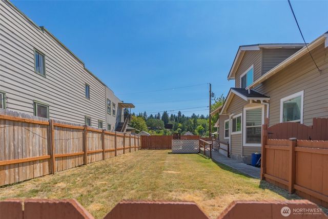 110 S Gold Street, Centralia, WA 98531