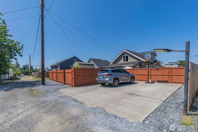 110 S Gold Street, Centralia, WA 98531