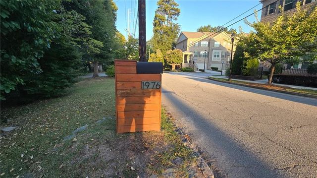 1976 Dering Circle NE, Atlanta, GA 30345
