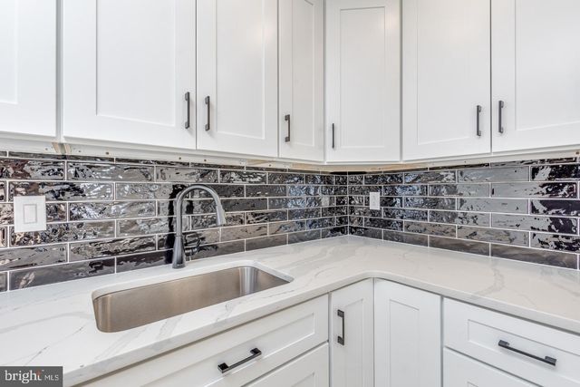 105 HUNTINGTON DR, Southampton, NJ 08088