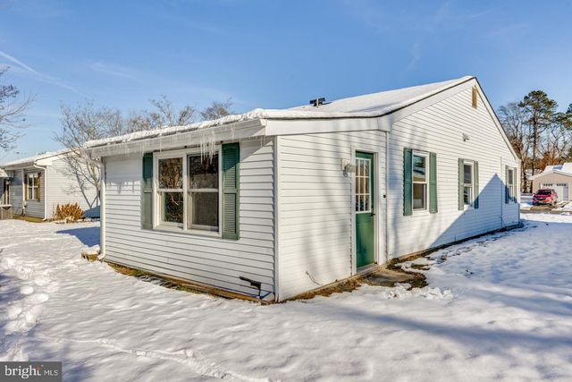 105 HUNTINGTON DR, Southampton, NJ 08088