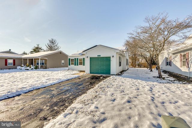 105 HUNTINGTON DR, Southampton, NJ 08088