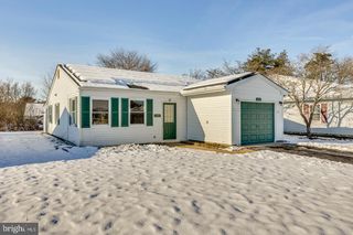 105 HUNTINGTON DR, Southampton, NJ 08088