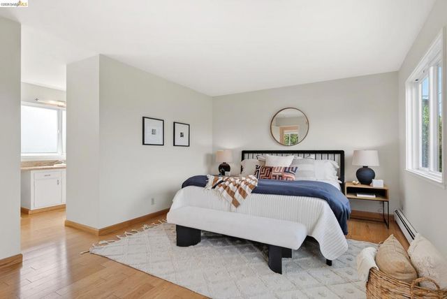 4 Cavendish Ln, Piedmont, CA 94602