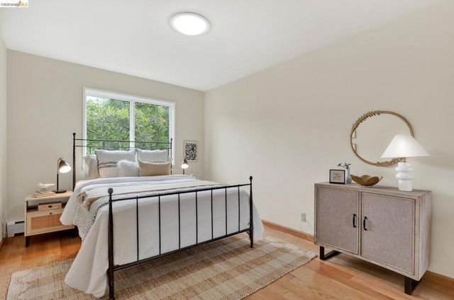 4 Cavendish Ln, Piedmont, CA 94602