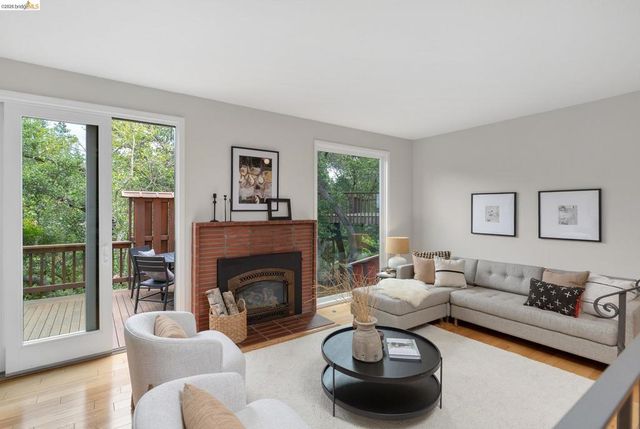 4 Cavendish Ln, Piedmont, CA 94602