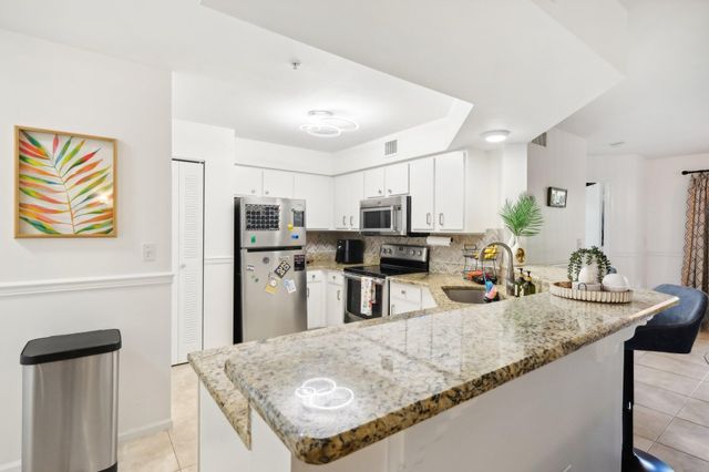 300 Scotia Drive 304, Hypoluxo, FL 33462