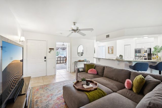300 Scotia Drive 304, Hypoluxo, FL 33462