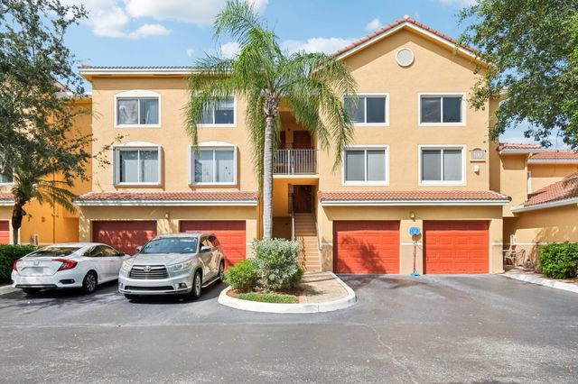 300 Scotia Drive 304, Hypoluxo, FL 33462