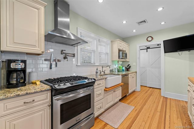 9 Ormond Street, Rockville Centre, NY 11570