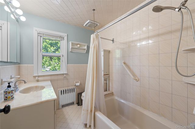 9 Ormond Street, Rockville Centre, NY 11570