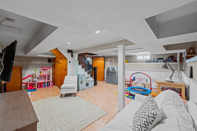 9 Ormond Street, Rockville Centre, NY 11570