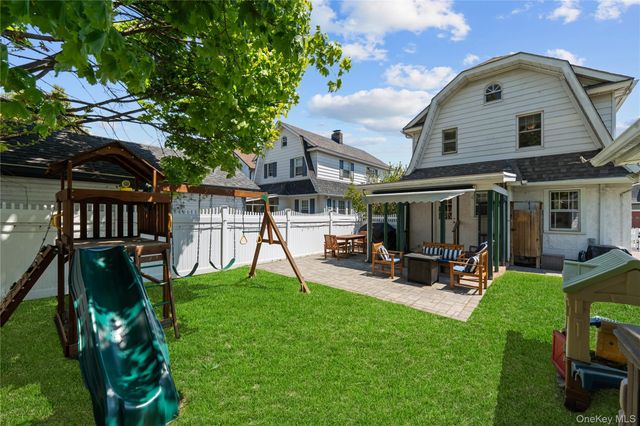 9 Ormond Street, Rockville Centre, NY 11570