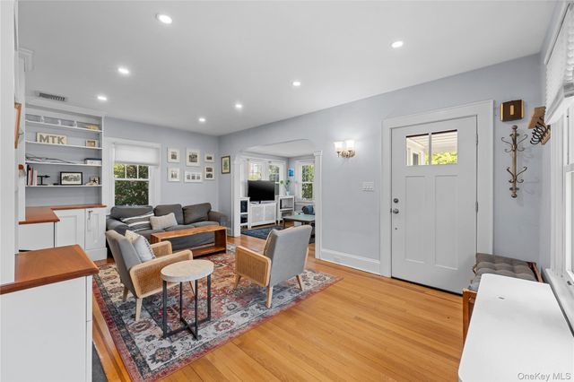 9 Ormond Street, Rockville Centre, NY 11570
