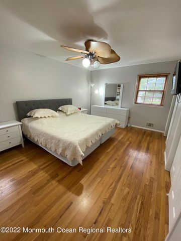 490 W Park Avenue, Oakhurst, NJ 07755