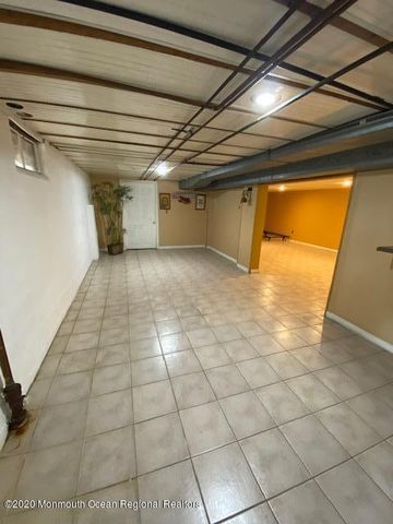 490 W Park Avenue, Oakhurst, NJ 07755