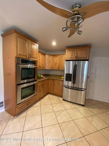 490 W Park Avenue, Oakhurst, NJ 07755