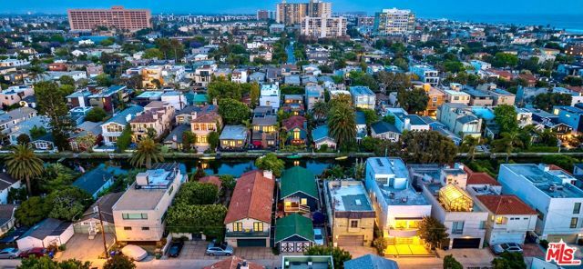 427 Howland Canal, Venice (los Angeles), CA 90291