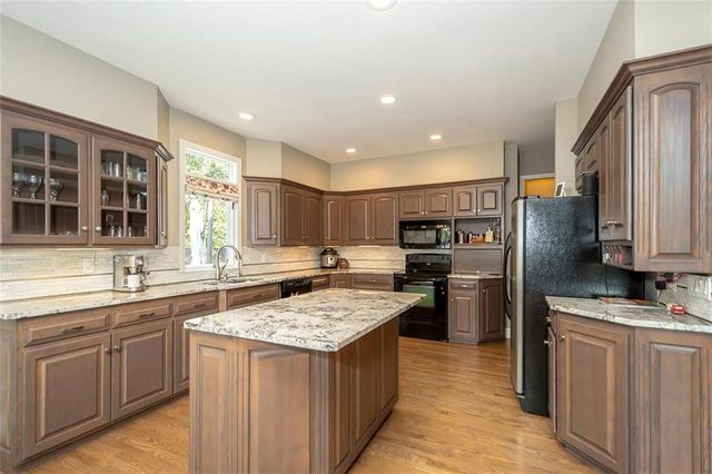 1342 S Redbud Street, Ottawa, KS 66067