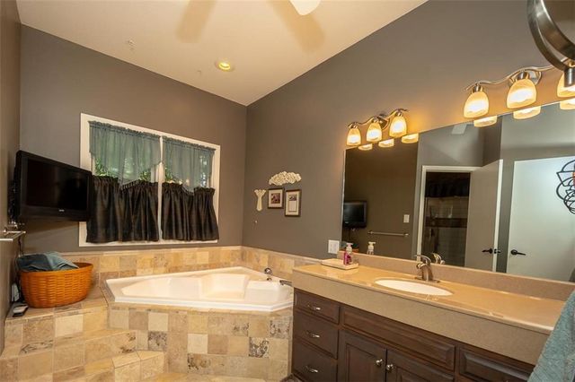 1342 S Redbud Street, Ottawa, KS 66067